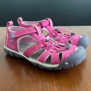 Keen Kids Shoes in Pink and Gray